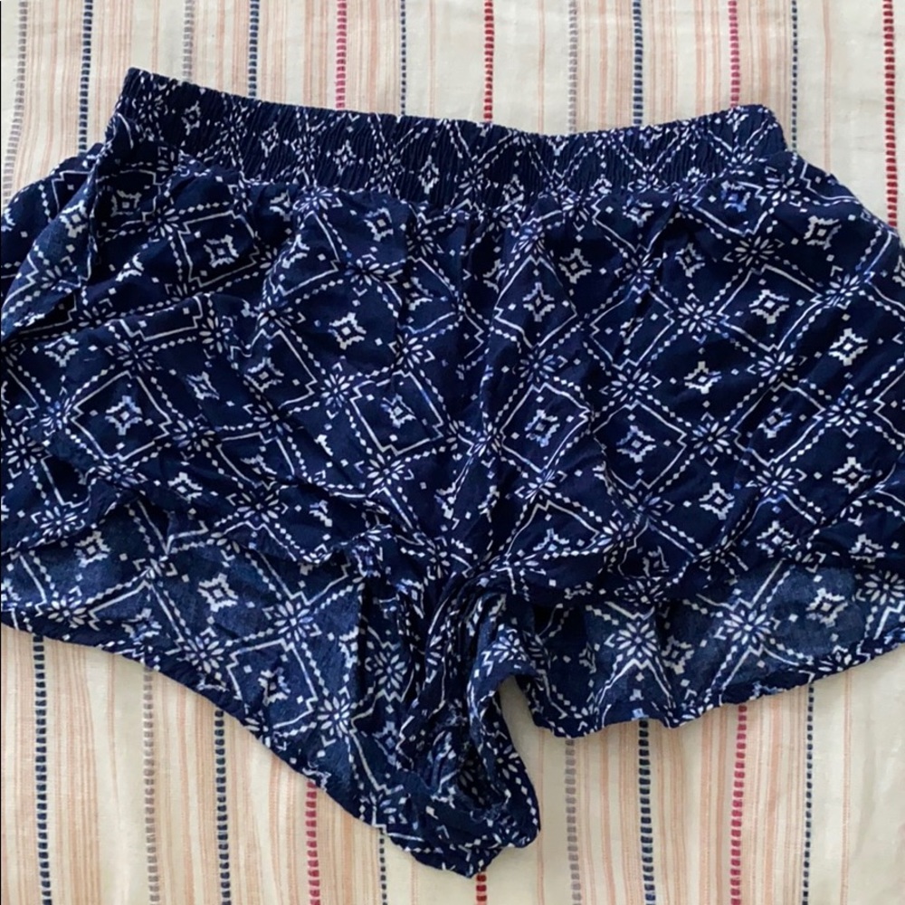 Blue loose shorts